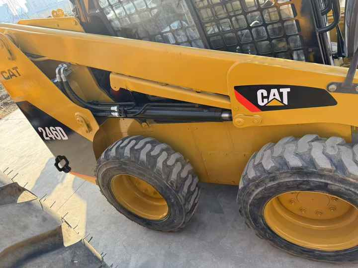 Second Hand Cheap Caterpillar CAT246D with Perfect Function Mini Skid Steers Used Cat246c 246D Backhoe Loader on Sale - Mini chargeuse: photos 3 Second Hand Cheap Caterpillar CAT246D with Perfect Function Mini Skid Steers Used Cat246c 246D Backhoe Loader on Sale - Mini chargeuse: photos 3