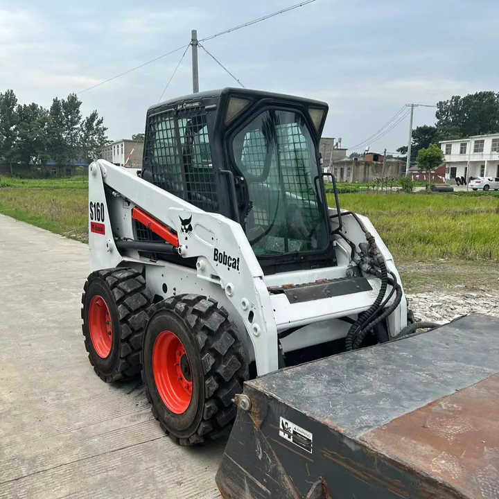 Used Bob Cat Bob Cat S160 Used Mini Skid Steer Wheel Loader Multifunctional Track Loaders Bobcat S160 2.7 Ton - Chargeuse sur pneus: photos 1 Used Bob Cat Bob Cat S160 Used Mini Skid Steer Wheel Loader Multifunctional Track Loaders Bobcat S160 2.7 Ton - Chargeuse sur pneus: photos 1
