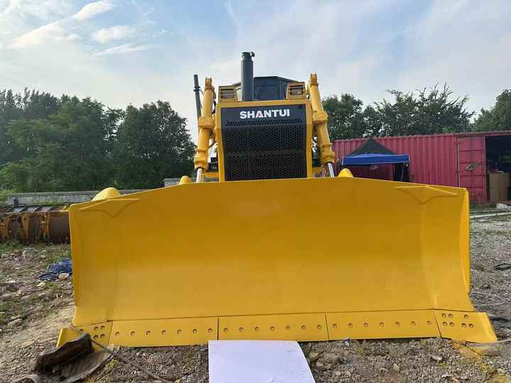 Used China Brand Shantui Sd32 Bulldozer in Stock High Quality Shantui Sd16 22 32 Bulldozer for Sale - Bulldozer: photos 4 Used China Brand Shantui Sd32 Bulldozer in Stock High Quality Shantui Sd16 22 32 Bulldozer for Sale - Bulldozer: photos 4