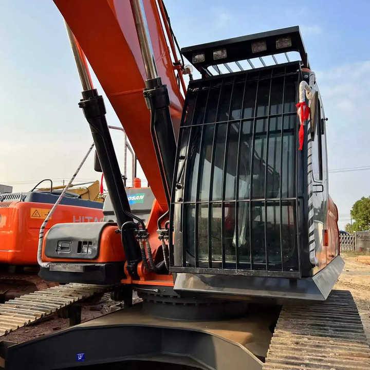 Used Excavator Doosan DX300 Excavators Mini Equipment Earth Moving Machinery Doosan Digger Excavator for Sale - Pelle sur chenille: photos 1 Used Excavator Doosan DX300 Excavators Mini Equipment Earth Moving Machinery Doosan Digger Excavator for Sale - Pelle sur chenille: photos 1