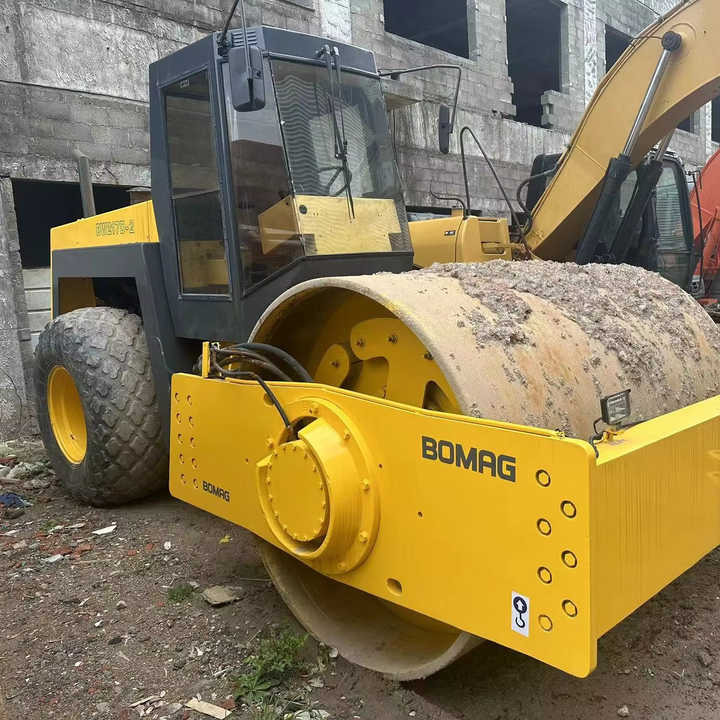 Rouleau compresseur Used Heavy Construction Equipment BW217D Second Hand Road Rollers Used Machine Hot Sale: photos 1