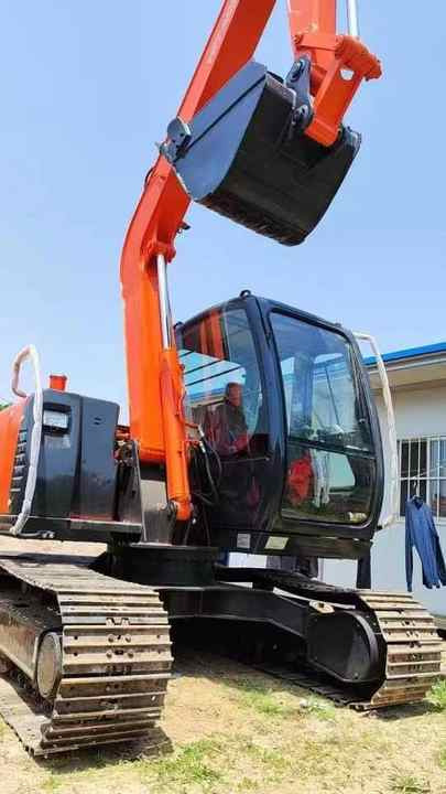Used Hitachi Excavator ZX70 7ton Japan Import Second Hand Small Crawler ZX70 Excavator for Sale - Pelle sur chenille: photos 2 Used Hitachi Excavator ZX70 7ton Japan Import Second Hand Small Crawler ZX70 Excavator for Sale - Pelle sur chenille: photos 2