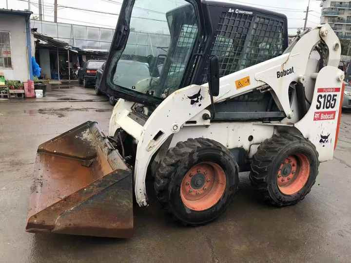 Used Small Loader Bobcat S130 S160 S185 Skid Steer Loader With Good Condition - Chargeuse sur pneus: photos 4 Used Small Loader Bobcat S130 S160 S185 Skid Steer Loader With Good Condition - Chargeuse sur pneus: photos 4