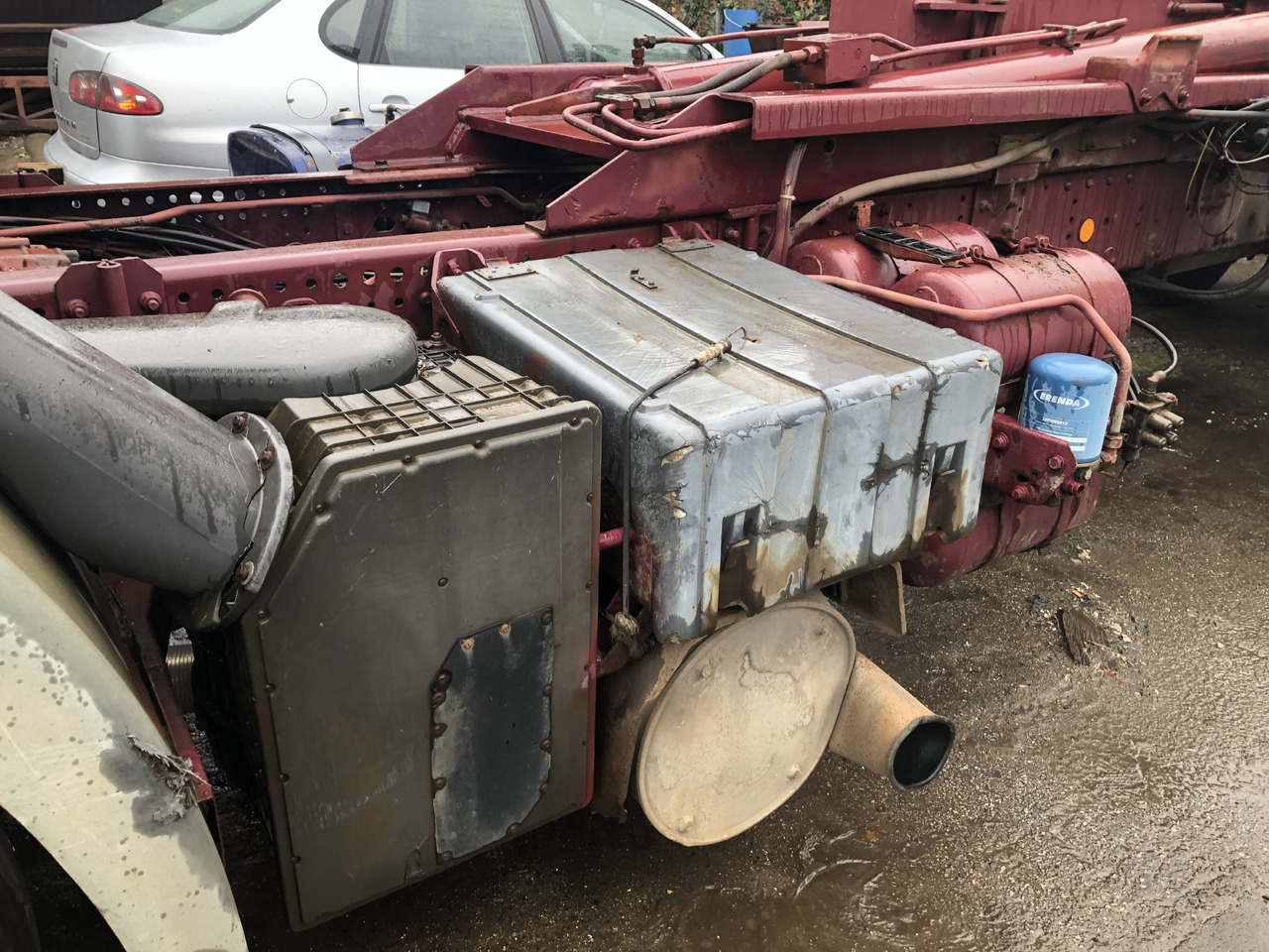 IVECO EuroTech 180E34 - Châssis cabine: photos 4 IVECO EuroTech 180E34 - Châssis cabine: photos 4