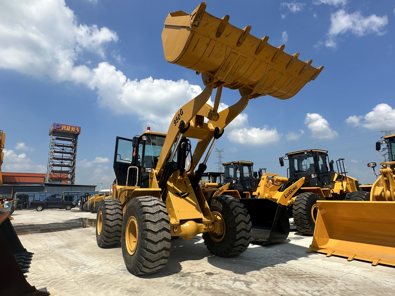 CATERPILLAR 950GC - Chargeuse sur pneus: photos 2 CATERPILLAR 950GC - Chargeuse sur pneus: photos 2