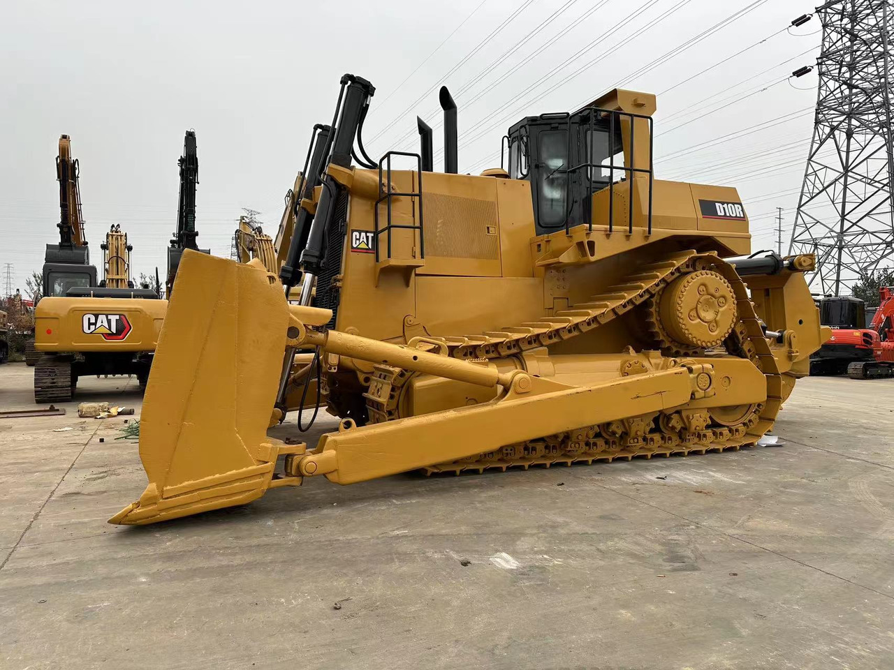 CATERPILLAR D10R - Bulldozer: photos 4 CATERPILLAR D10R - Bulldozer: photos 4
