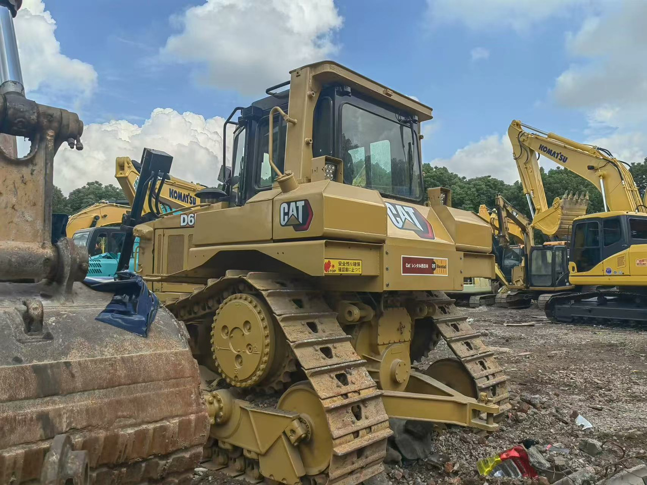 CATERPILLAR D6R - Bulldozer: photos 2 CATERPILLAR D6R - Bulldozer: photos 2