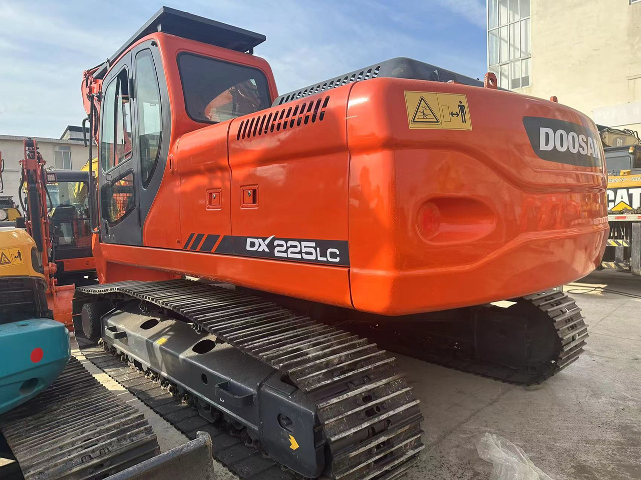 DOOSAN DX225LC - Pelle sur chenille: photos 2 DOOSAN DX225LC - Pelle sur chenille: photos 2