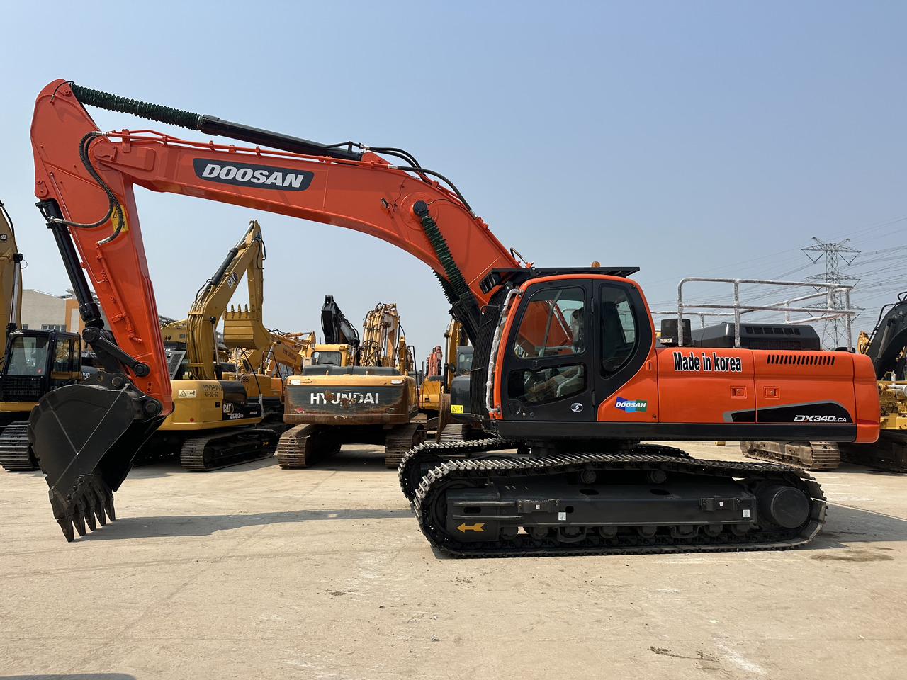DOOSAN DX340LCA - Pelle sur chenille: photos 1 DOOSAN DX340LCA - Pelle sur chenille: photos 1