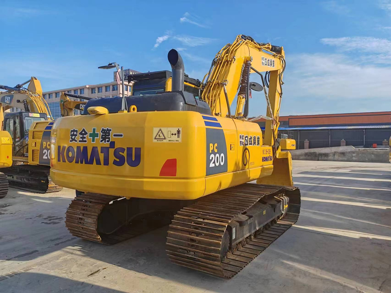 KOMATSU PC200-8 - Pelle sur chenille: photos 4 KOMATSU PC200-8 - Pelle sur chenille: photos 4