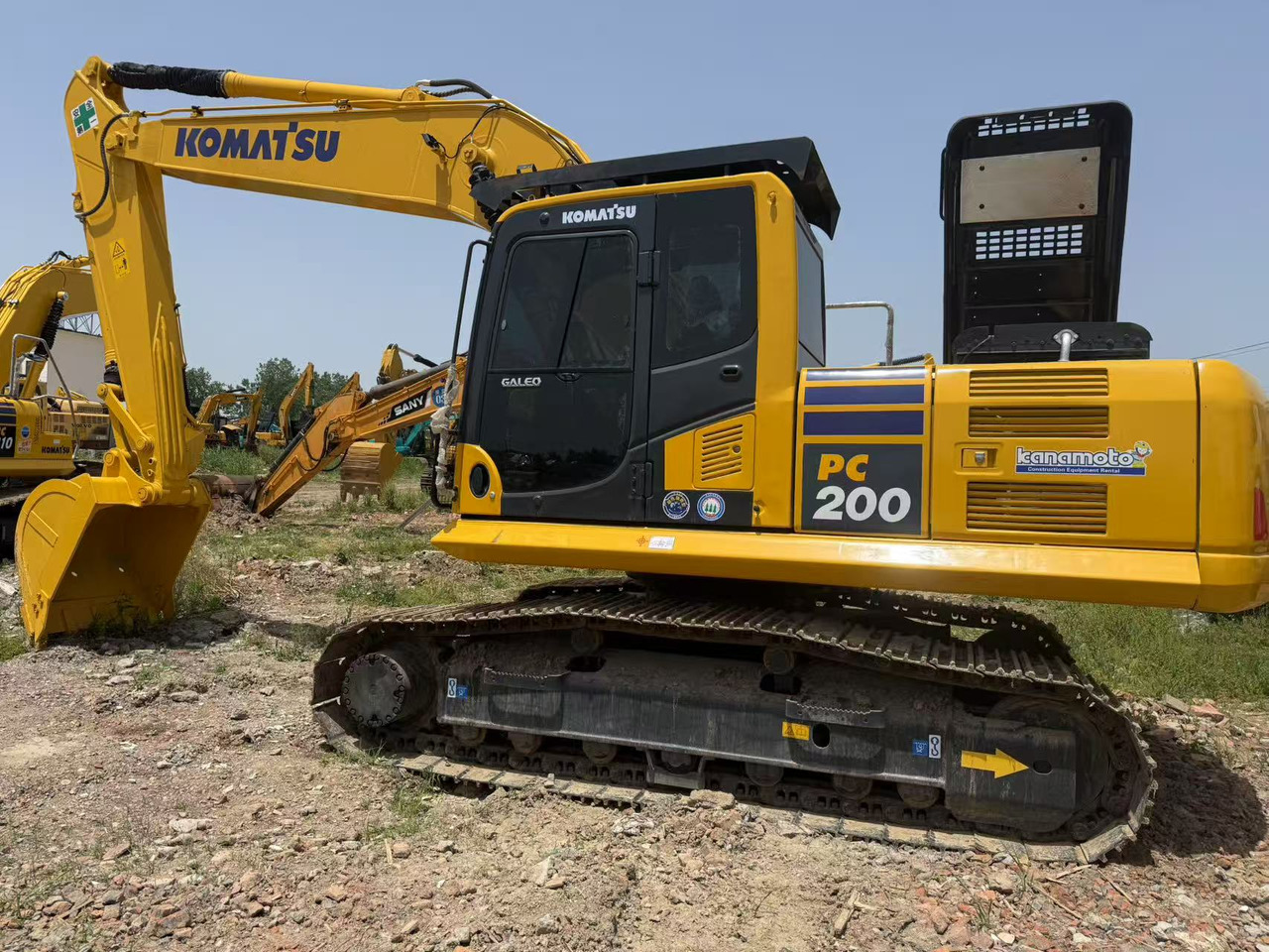 KOMATSU PC200-8 - Pelle sur chenille: photos 1 KOMATSU PC200-8 - Pelle sur chenille: photos 1