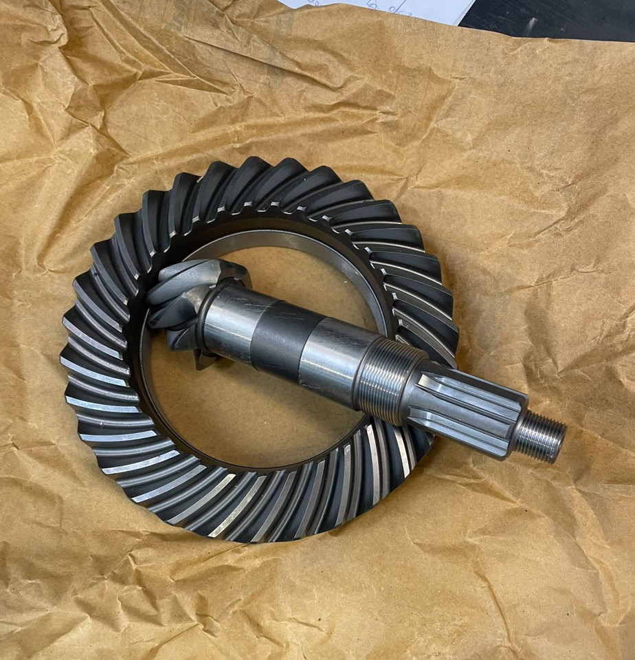 Koło z wałkiem 738.04.505.41 Clark Hurth - Essieu et pièces pour Pelle sur pneus: photos 1 Koło z wałkiem 738.04.505.41 Clark Hurth - Essieu et pièces pour Pelle sur pneus: photos 1