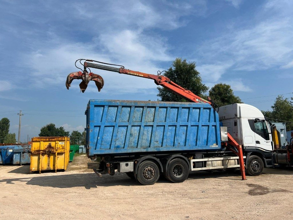 Benne ampliroll CONTAINER SCARRABILE USATO A CIELO APERTO CON GRU: photos 8 Benne ampliroll CONTAINER SCARRABILE USATO A CIELO APERTO CON GRU: photos 8