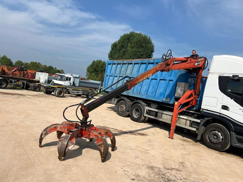 Benne ampliroll CONTAINER SCARRABILE USATO A CIELO APERTO CON GRU: photos 11 Benne ampliroll CONTAINER SCARRABILE USATO A CIELO APERTO CON GRU: photos 11