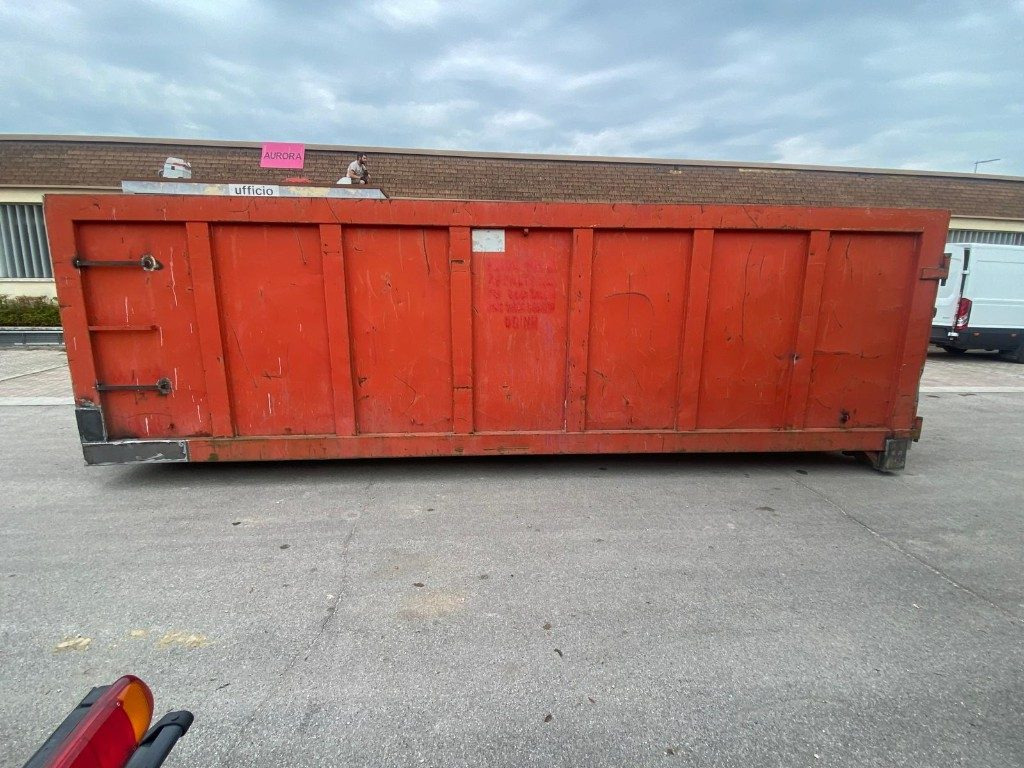 CONTAINER SCARRABILE USATO A CIELO APERTO - Benne ampliroll: photos 2 CONTAINER SCARRABILE USATO A CIELO APERTO - Benne ampliroll: photos 2