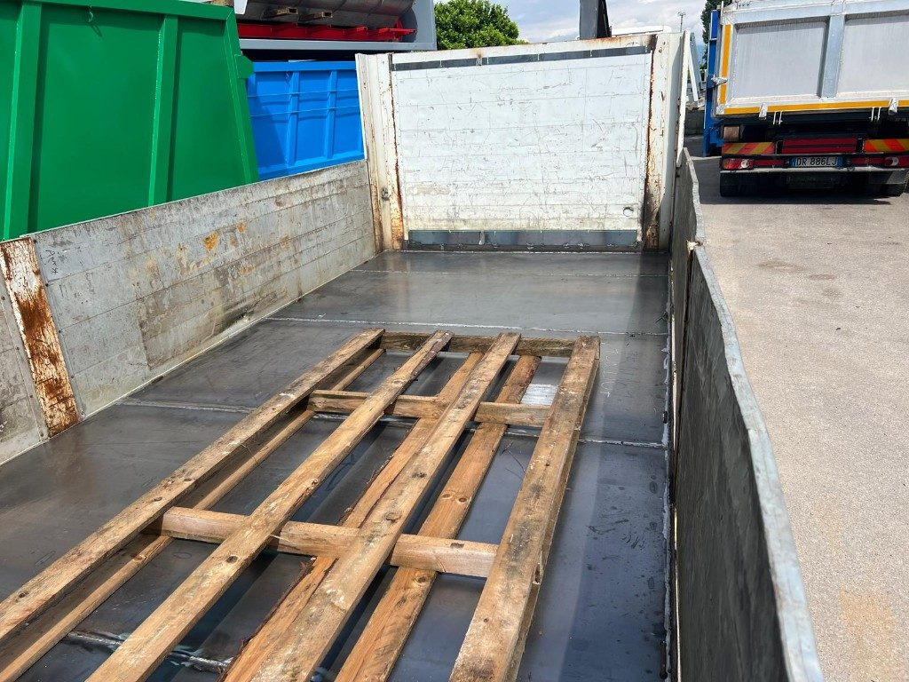 Benne ampliroll CONTAINER SCARRABILE USATO A PIANALE CON SPONDE: photos 6 Benne ampliroll CONTAINER SCARRABILE USATO A PIANALE CON SPONDE: photos 6