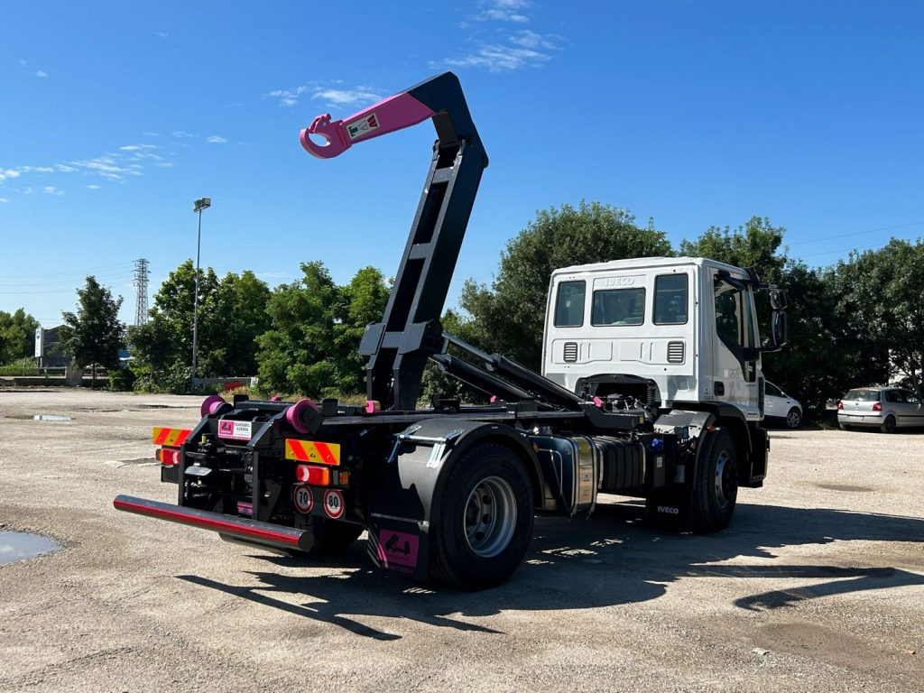 IVECO EUROCARGO 180E32K NUOVO SCARRABILE - Camion ampliroll: photos 5 IVECO EUROCARGO 180E32K NUOVO SCARRABILE - Camion ampliroll: photos 5