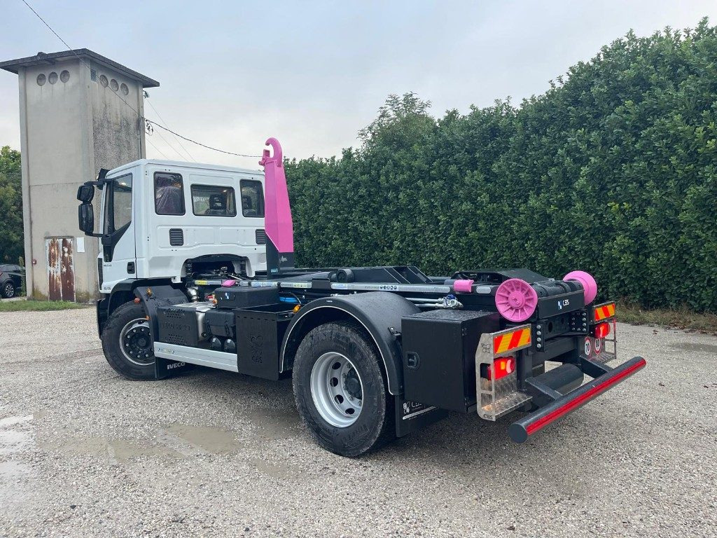 IVECO EUROCARGO 180K32 SCARRABILE NUOVO - Camion ampliroll: photos 3 IVECO EUROCARGO 180K32 SCARRABILE NUOVO - Camion ampliroll: photos 3