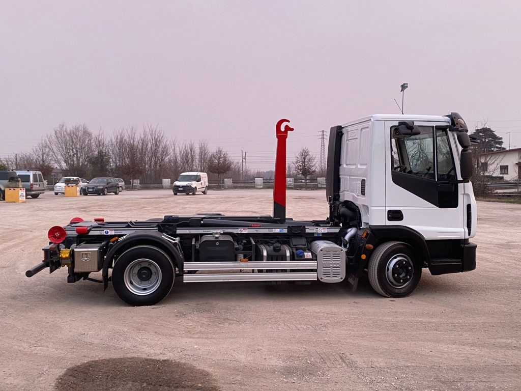 Camion ampliroll IVECO EUROCARGO 80 E18 CON IMPIANTO SCARRABILE NUO: photos 17