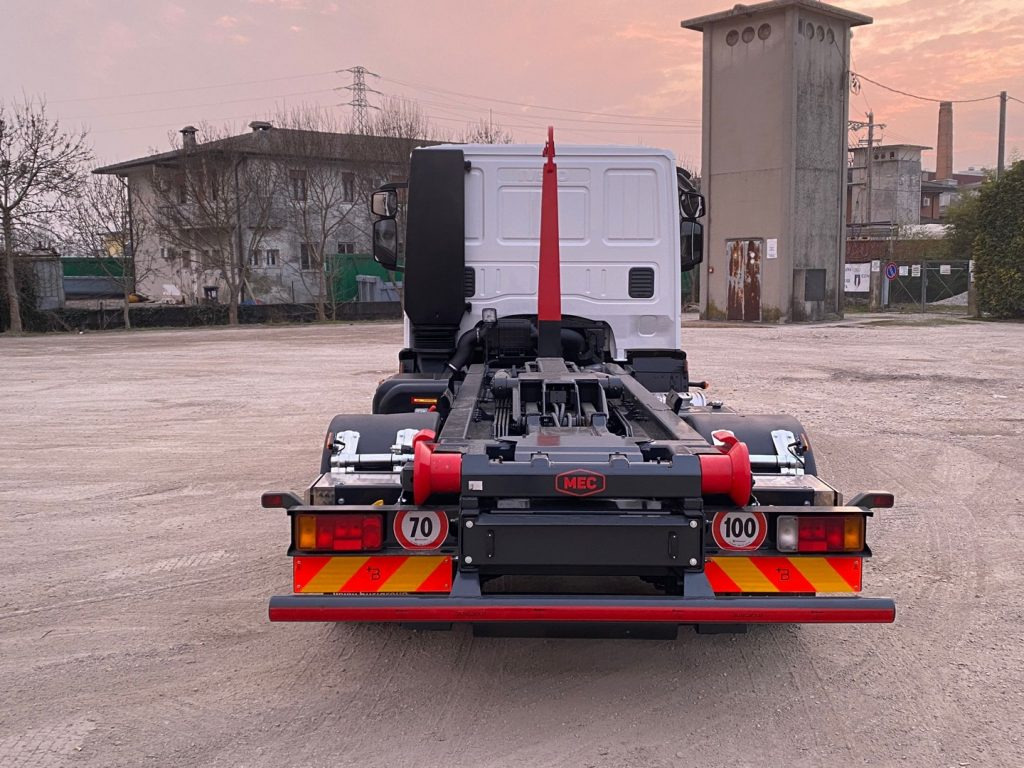 Camion ampliroll IVECO EUROCARGO 80 E18 CON IMPIANTO SCARRABILE NUO: photos 16