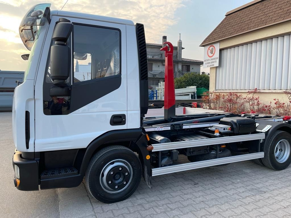 Camion ampliroll IVECO EUROCARGO 80 E18 CON IMPIANTO SCARRABILE NUO: photos 10