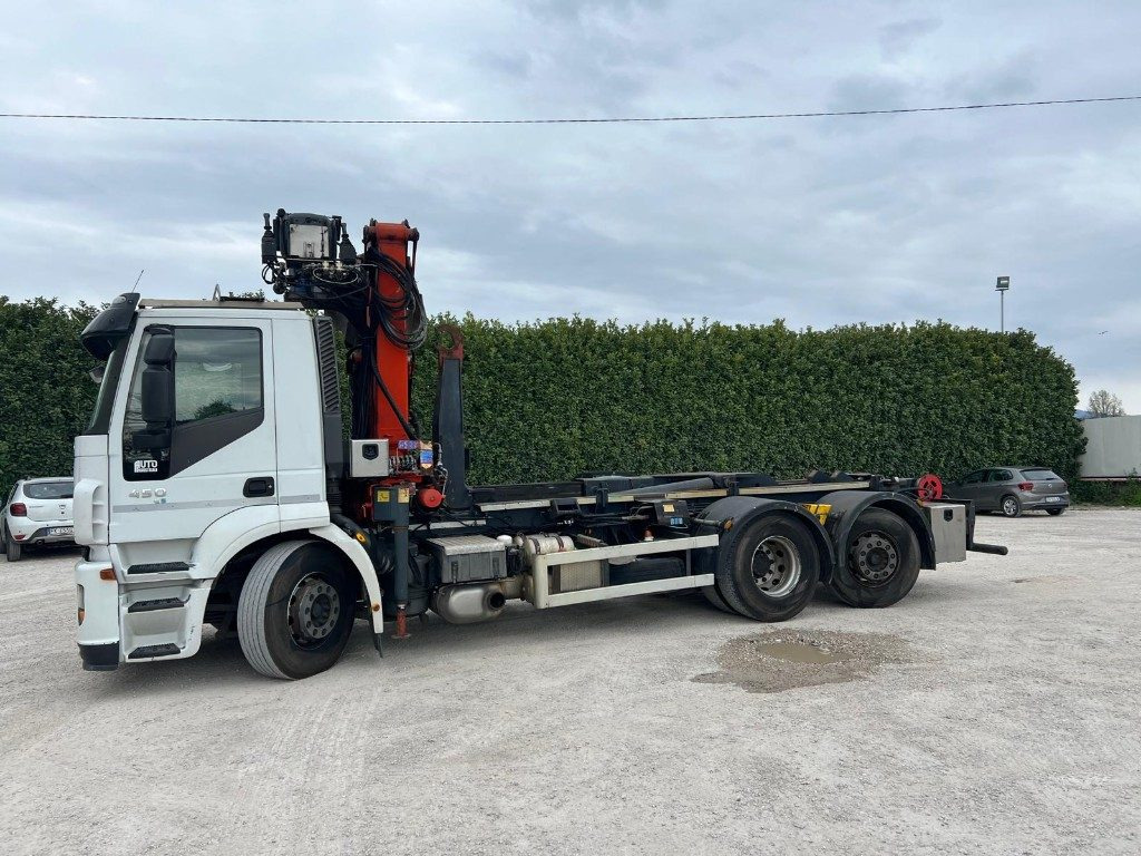 IVECO STRALIS 260E45 SCARRABILE - Camion ampliroll: photos 2 IVECO STRALIS 260E45 SCARRABILE - Camion ampliroll: photos 2