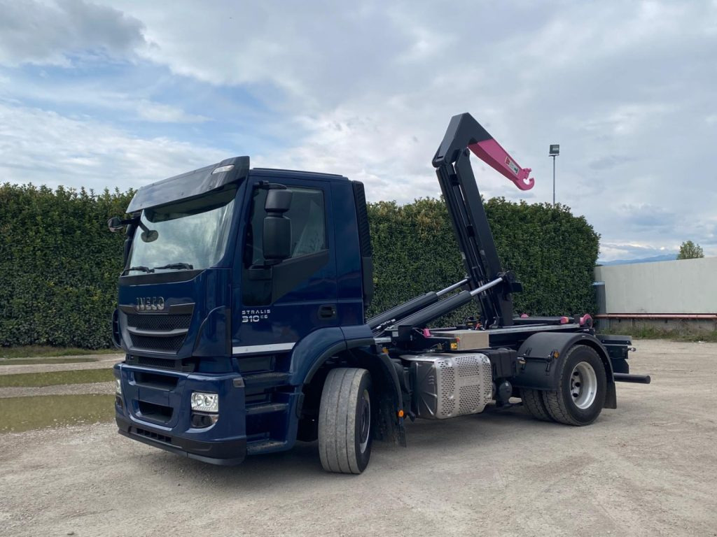 IVECO STRALIS 310 SCARRABILE FULL PNEUMATICO - Camion ampliroll: photos 1 IVECO STRALIS 310 SCARRABILE FULL PNEUMATICO - Camion ampliroll: photos 1