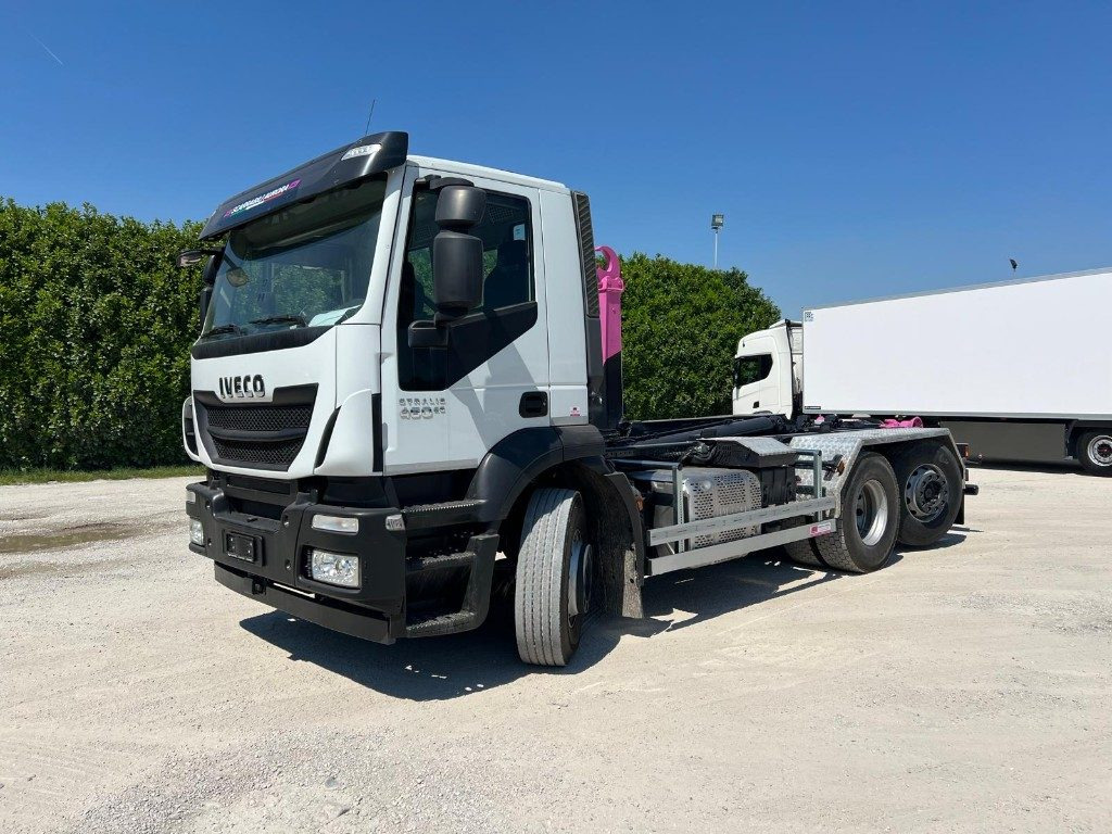 IVECO STRALIS 460 SCARRABILE - Camion ampliroll: photos 1 IVECO STRALIS 460 SCARRABILE - Camion ampliroll: photos 1