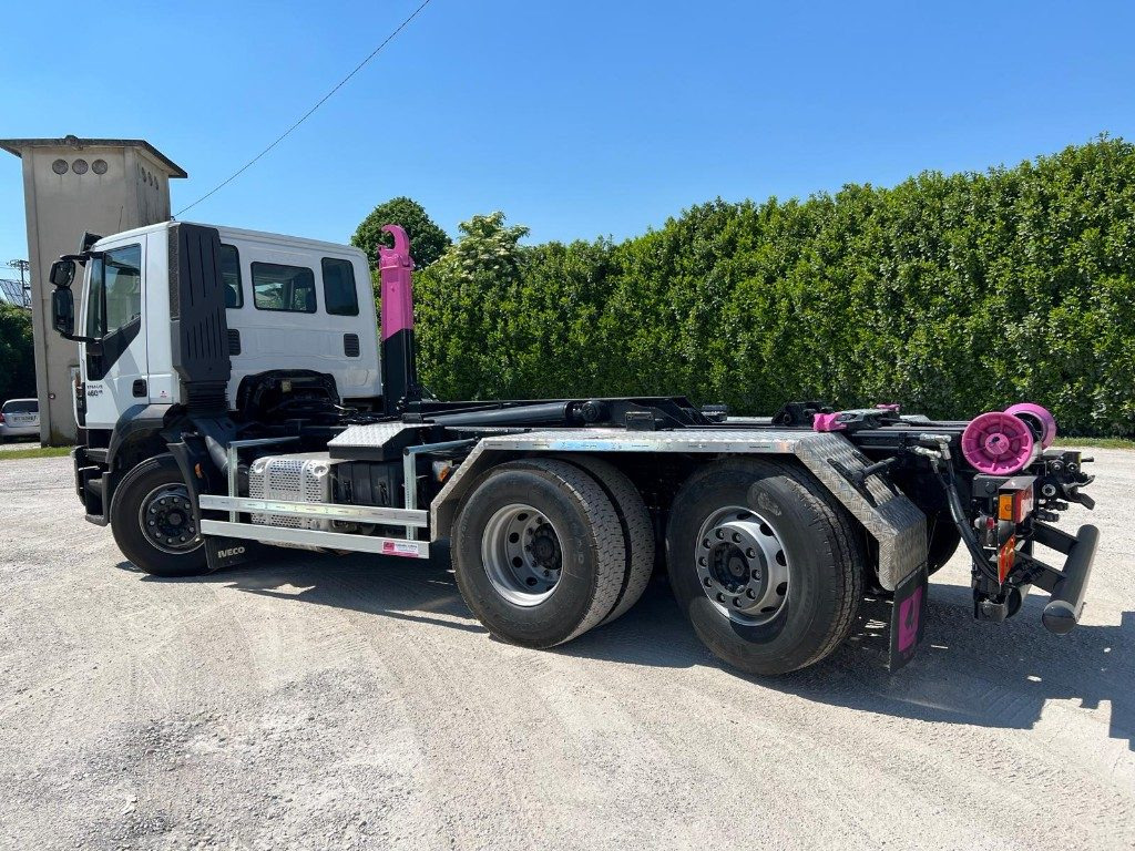 IVECO STRALIS 460 SCARRABILE - Camion ampliroll: photos 2 IVECO STRALIS 460 SCARRABILE - Camion ampliroll: photos 2
