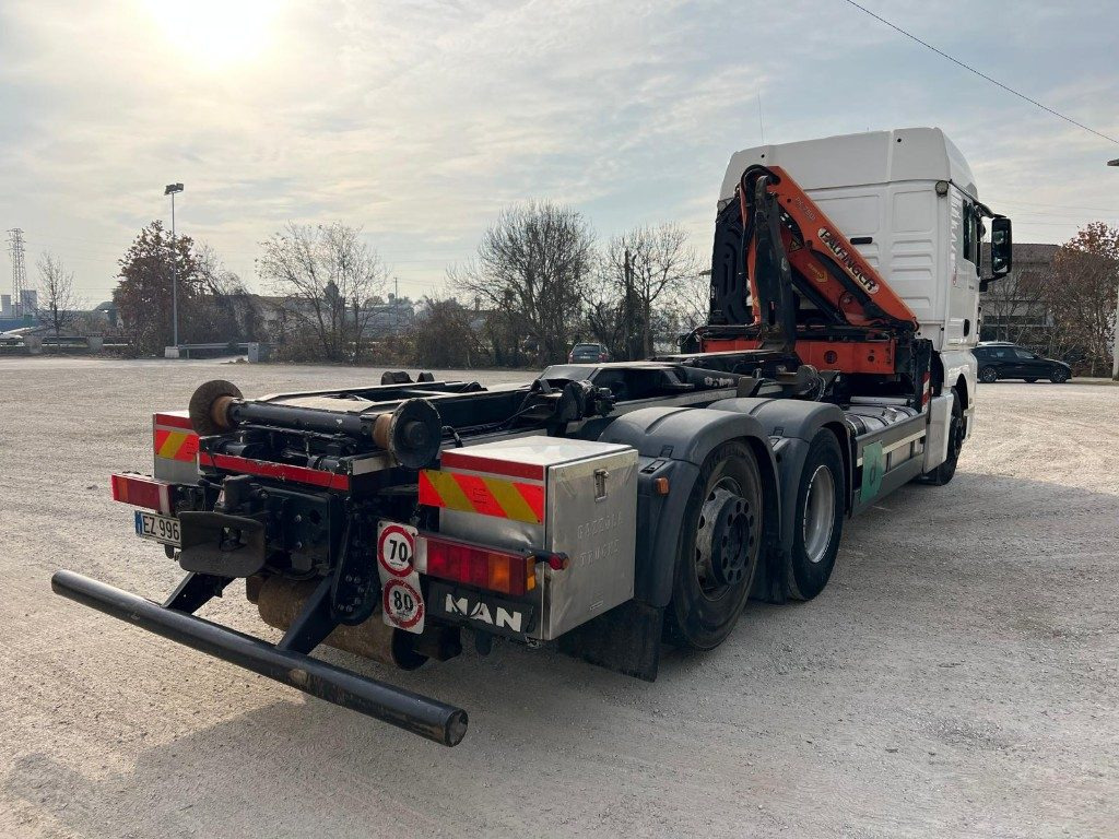 Camion ampliroll MAN TGX 26.480 SCARRABILE CON GRU DIETRO CABINA: photos 6