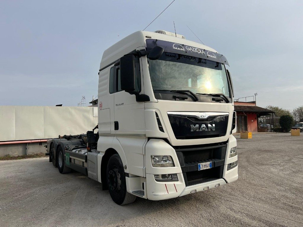 Camion ampliroll MAN TGX 26.480 SCARRABILE CON GRU DIETRO CABINA: photos 7