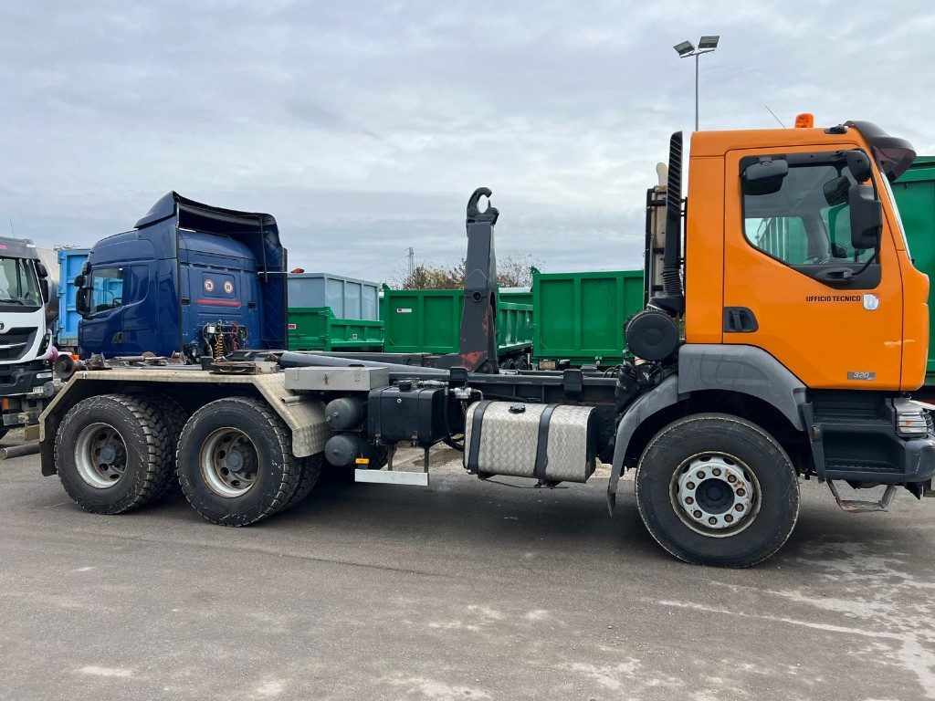 RENAULT KERAX 320 SCARRABILE - Camion ampliroll: photos 3 RENAULT KERAX 320 SCARRABILE - Camion ampliroll: photos 3