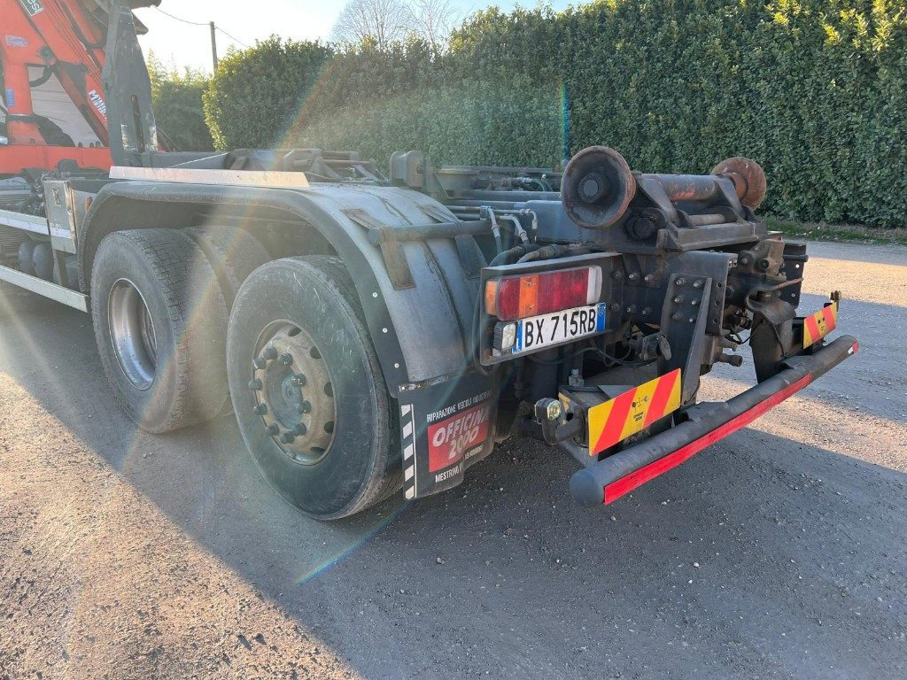 Camion ampliroll SCANIA CV R124 SCARRABILE CON GRU E POLIPO: photos 10