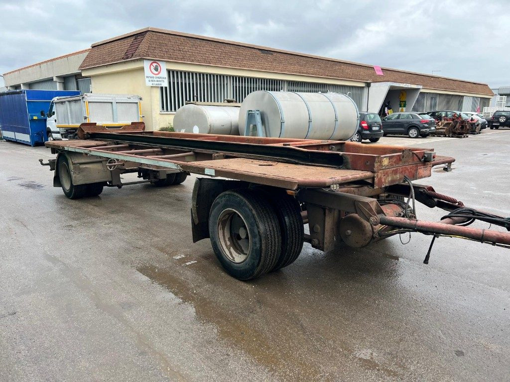 VIBERTI RIMORCHIO VIBERTI SCARRABILE PNEUMATICO - Remorque ampliroll/ Multibenne: photos 2 VIBERTI RIMORCHIO VIBERTI SCARRABILE PNEUMATICO - Remorque ampliroll/ Multibenne: photos 2