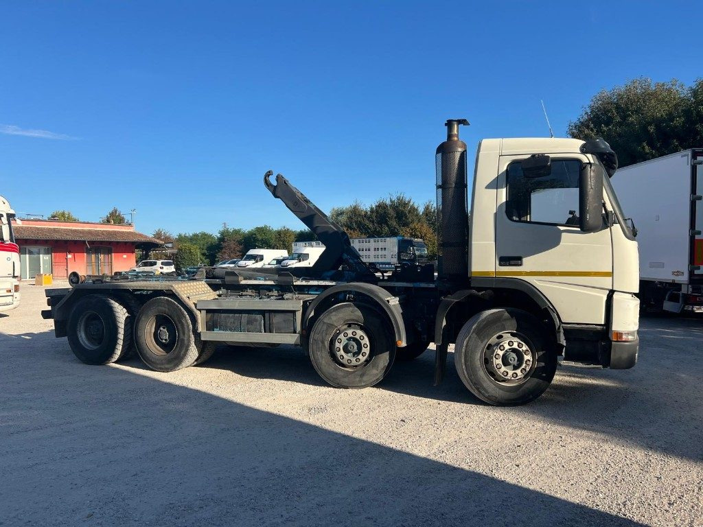 VOLVO FM12 SCARRABILE - Camion ampliroll: photos 4 VOLVO FM12 SCARRABILE - Camion ampliroll: photos 4