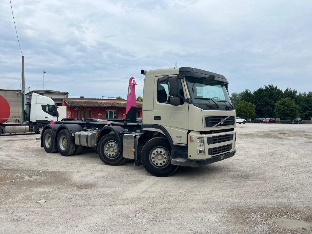 Camion ampliroll VOLVO FM480 SCARRABILE 8X4: photos 7