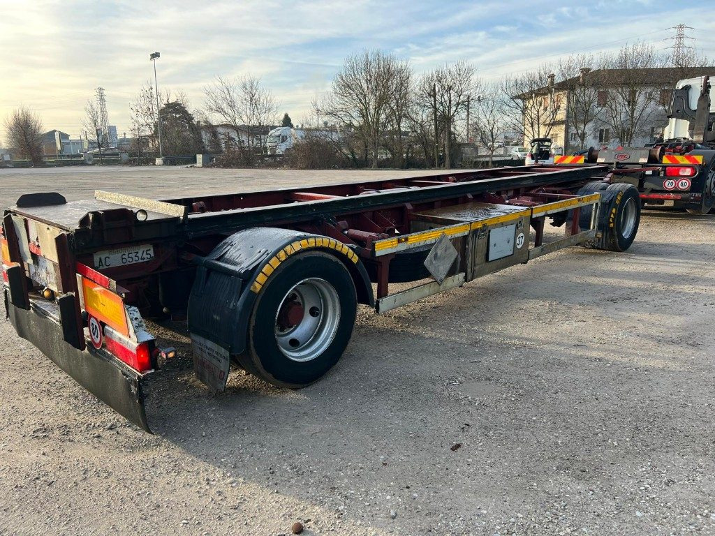 ZORZI RIMORCHIO ZORZI 20 R073 SCARRABILE PNEUMATICO - Remorque ampliroll/ Multibenne: photos 4 ZORZI RIMORCHIO ZORZI 20 R073 SCARRABILE PNEUMATICO - Remorque ampliroll/ Multibenne: photos 4