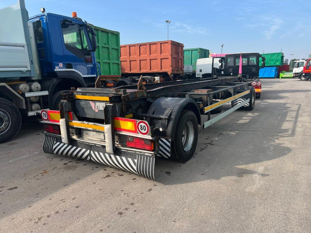 ZORZI RIMORCHIO ZORZI 20R075 SCARRABILE PNEUMATICO - Remorque ampliroll/ Multibenne: photos 3 ZORZI RIMORCHIO ZORZI 20R075 SCARRABILE PNEUMATICO - Remorque ampliroll/ Multibenne: photos 3