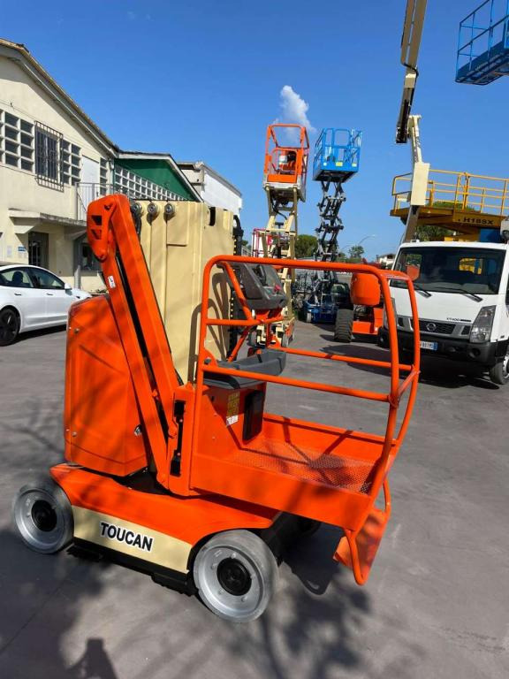 JLG TOUCAN 8E - Nacelle à mât vertical: photos 2 JLG TOUCAN 8E - Nacelle à mât vertical: photos 2