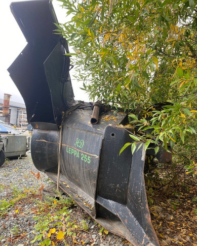 LeppäMusta 255 HD - Epandeur de sable: photos 2 LeppäMusta 255 HD - Epandeur de sable: photos 2