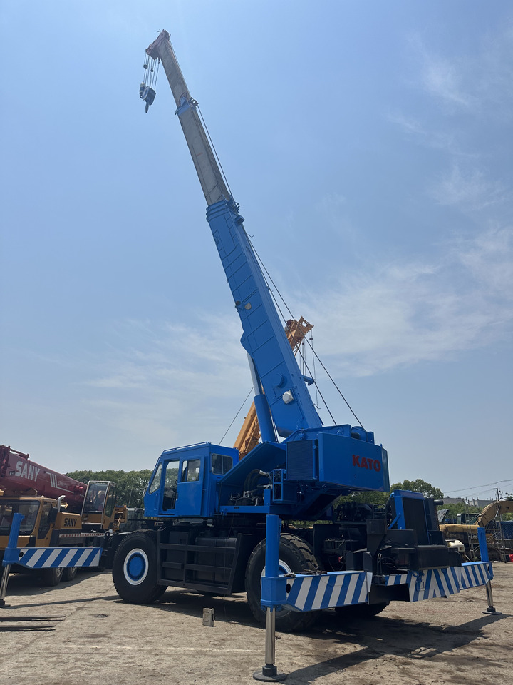 KATO KR500H SS500 KR50H 50 Ton rough terrain crane - Grue automotrice lente: photos 5 KATO KR500H SS500 KR50H 50 Ton rough terrain crane - Grue automotrice lente: photos 5