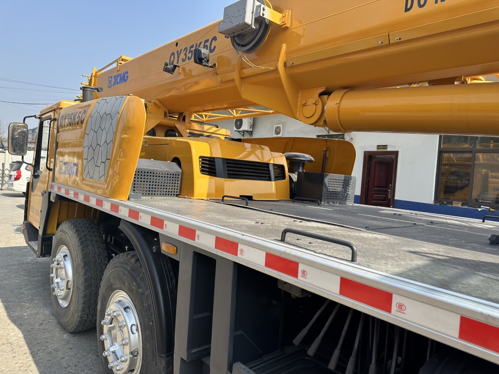 XCMG QY35K xct35l5 qy35k5c 35 ton truck crane - Grue mobile: photos 4 XCMG QY35K xct35l5 qy35k5c 35 ton truck crane - Grue mobile: photos 4