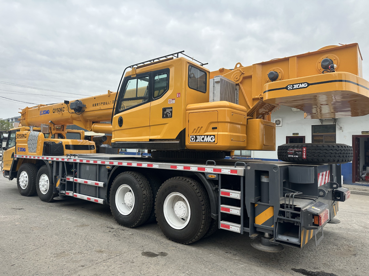XCMG qy50kc xct55 qy55kc 50ton 55 ton 70 ton 85 ton 90 ton 100 ton 110 ton 130 ton truck crane - Grue mobile: photos 3 XCMG qy50kc xct55 qy55kc 50ton 55 ton 70 ton 85 ton 90 ton 100 ton 110 ton 130 ton truck crane - Grue mobile: photos 3