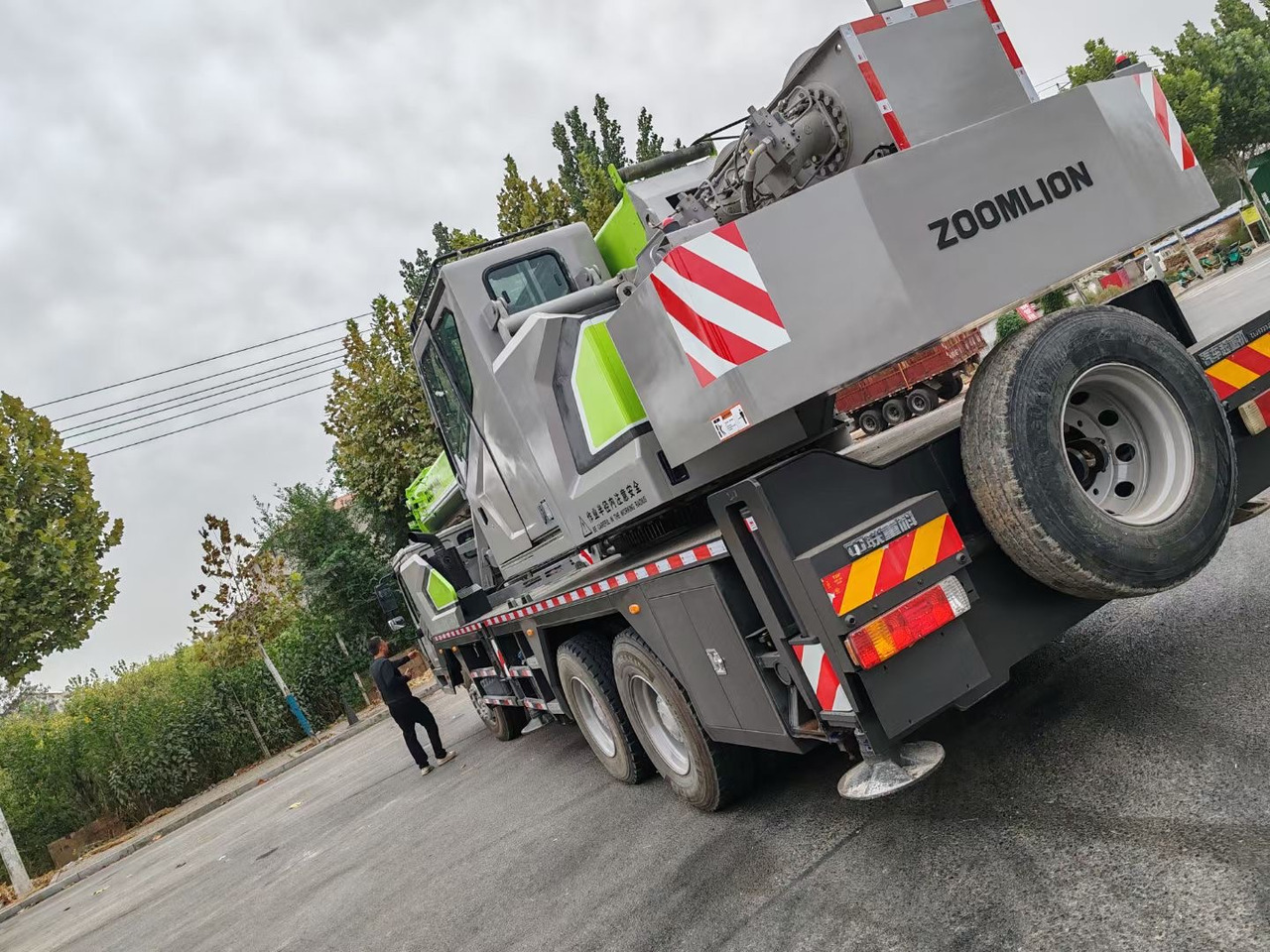 ZOOMLION ZTC251V 25 TON TRUCK CRANE - Grue mobile: photos 3 ZOOMLION ZTC251V 25 TON TRUCK CRANE - Grue mobile: photos 3