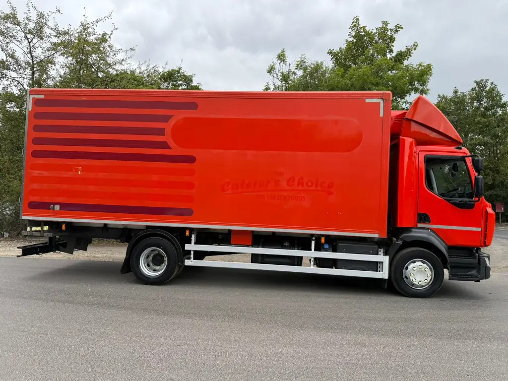 Renault D16 High - Fridgebox - Camion frigorifique: photos 4 Renault D16 High - Fridgebox - Camion frigorifique: photos 4