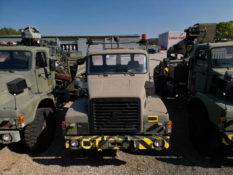 Volvo N 10 6X4 - HOOK CONTAINER (3x stock) - Camion: photos 2 Volvo N 10 6X4 - HOOK CONTAINER (3x stock) - Camion: photos 2