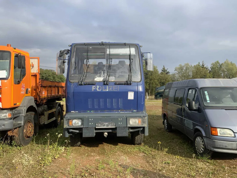 Mercedes-Benz SK 2629 6x6 - Châssis cabine: photos 3 Mercedes-Benz SK 2629 6x6 - Châssis cabine: photos 3