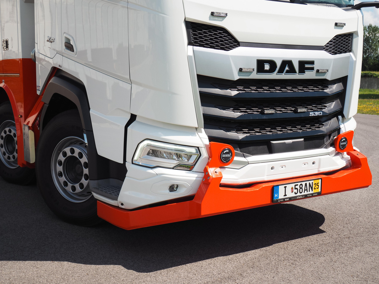 DAF530 FAD 8x4 T-REX 5- winches WHITE RHD - Remorqueuse: photos 2 DAF530 FAD 8x4 T-REX 5- winches WHITE RHD - Remorqueuse: photos 2