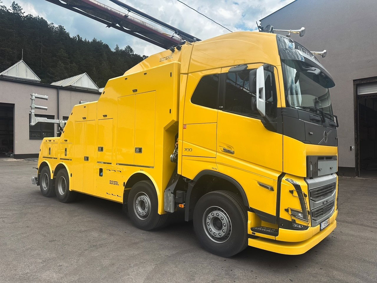 Volvo FH 16 NEW T-REX on Volvo FH16 84R 700HP E6E - Remorqueuse: photos 3 Volvo FH 16 NEW T-REX on Volvo FH16 84R 700HP E6E - Remorqueuse: photos 3