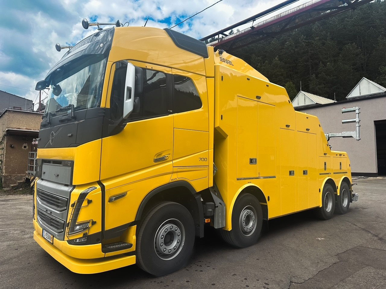 Volvo FH 16 NEW T-REX on Volvo FH16 84R 700HP E6E - Remorqueuse: photos 1 Volvo FH 16 NEW T-REX on Volvo FH16 84R 700HP E6E - Remorqueuse: photos 1